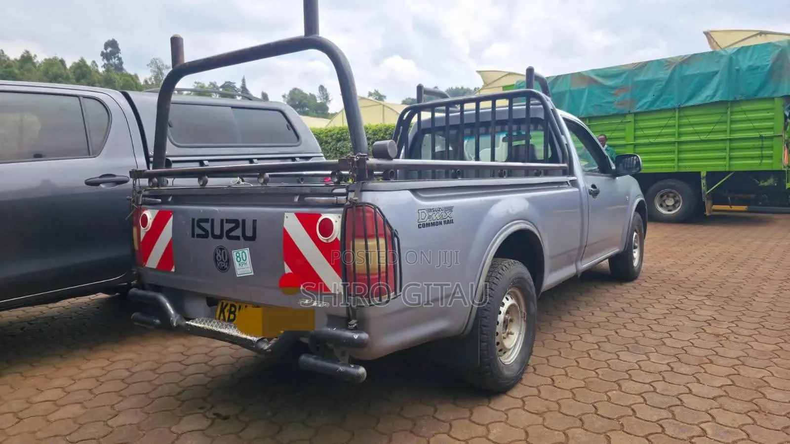 Isuzu D-MAX 2013 Gray