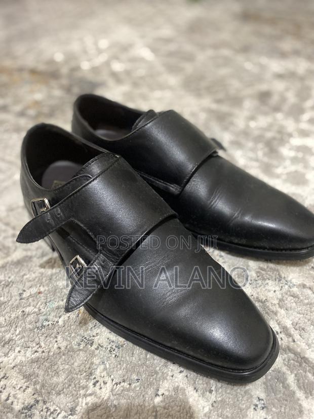 Official Shoes - thumbnail 2