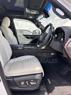 Lexus LX 2022 White