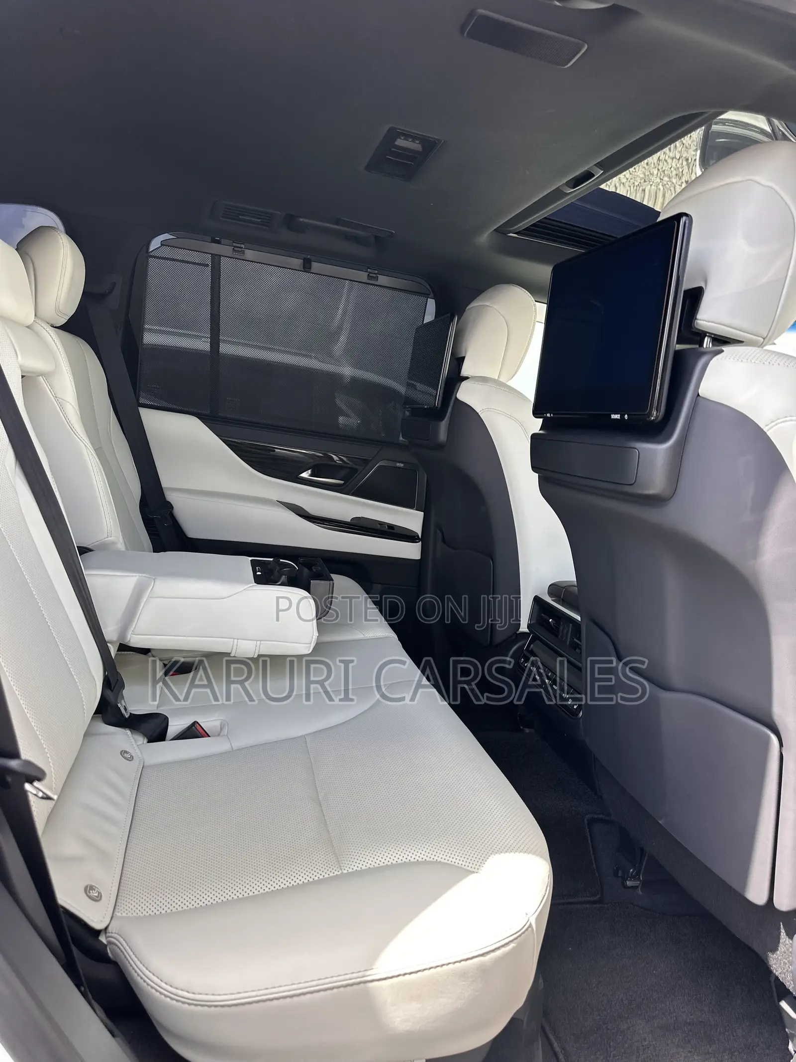 Lexus LX 2022 White