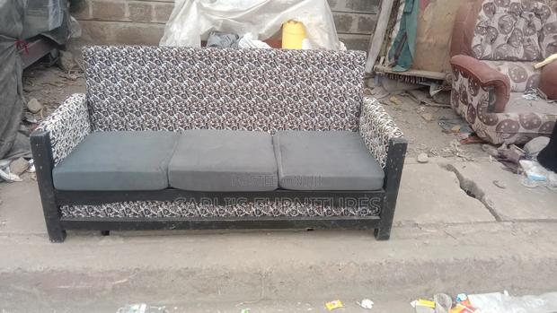 3 Seater Very Simple Very Clean