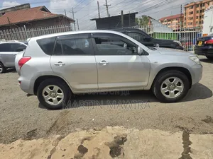 Toyota RAV4 2010 Silver