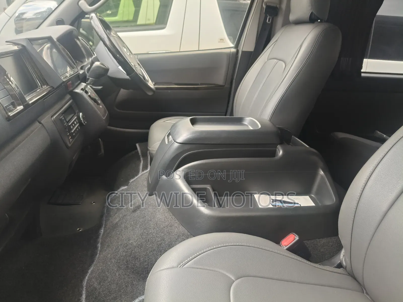 Toyota Grand HiAce 2019 Black