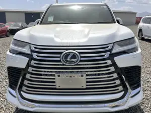 Lexus LX 2022 White