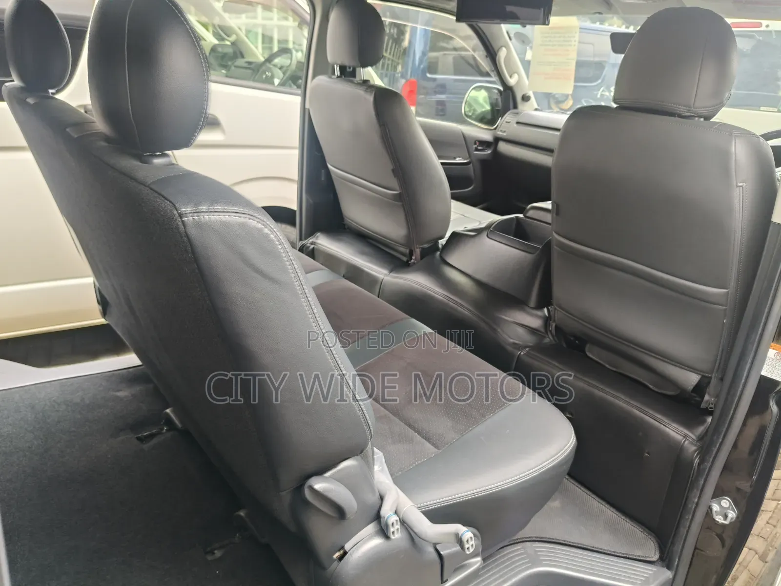 Toyota Grand HiAce 2019 Black