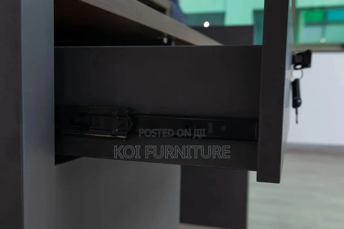 Office Desk : Levo02 1.8m Modern Office Reception Desk