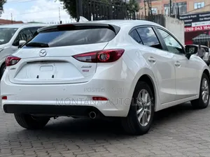 Mazda Axela 2018 White