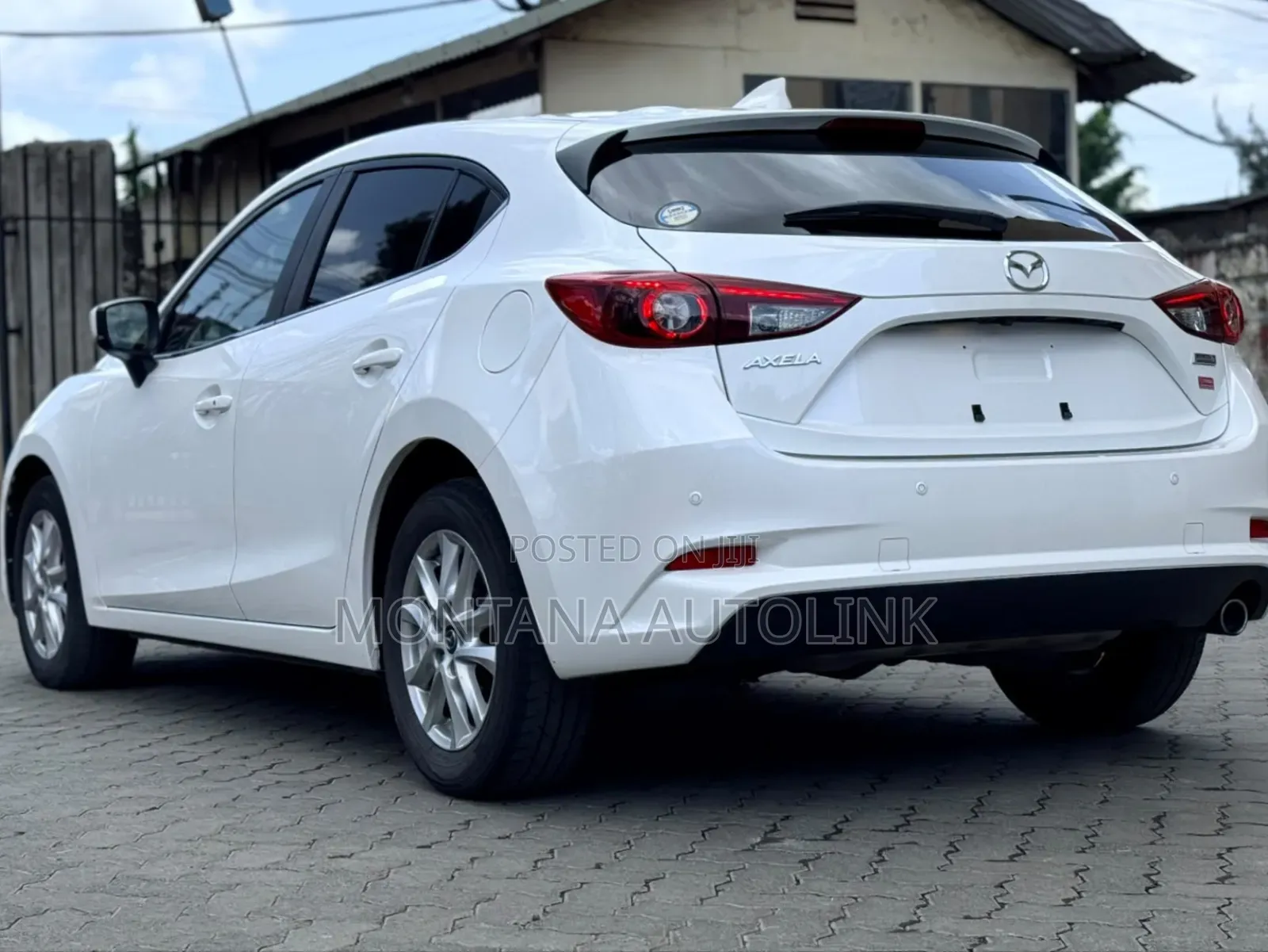 Mazda Axela 2018 White