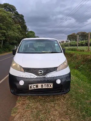 Nissan NV200 2011 White
