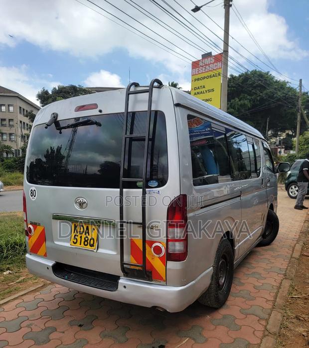 Toyota HiAce 2014 Silver - thumbnail 3