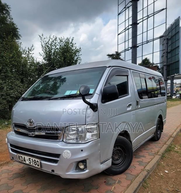 Toyota HiAce 2014 Silver - thumbnail 4