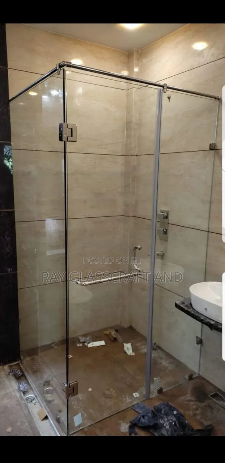 Frameless Shower Cubicle
