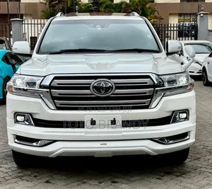 Toyota Land Cruiser 2019 White