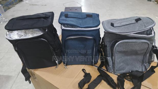 Side Pocket Top and Front Zip Insulated Food Bag
