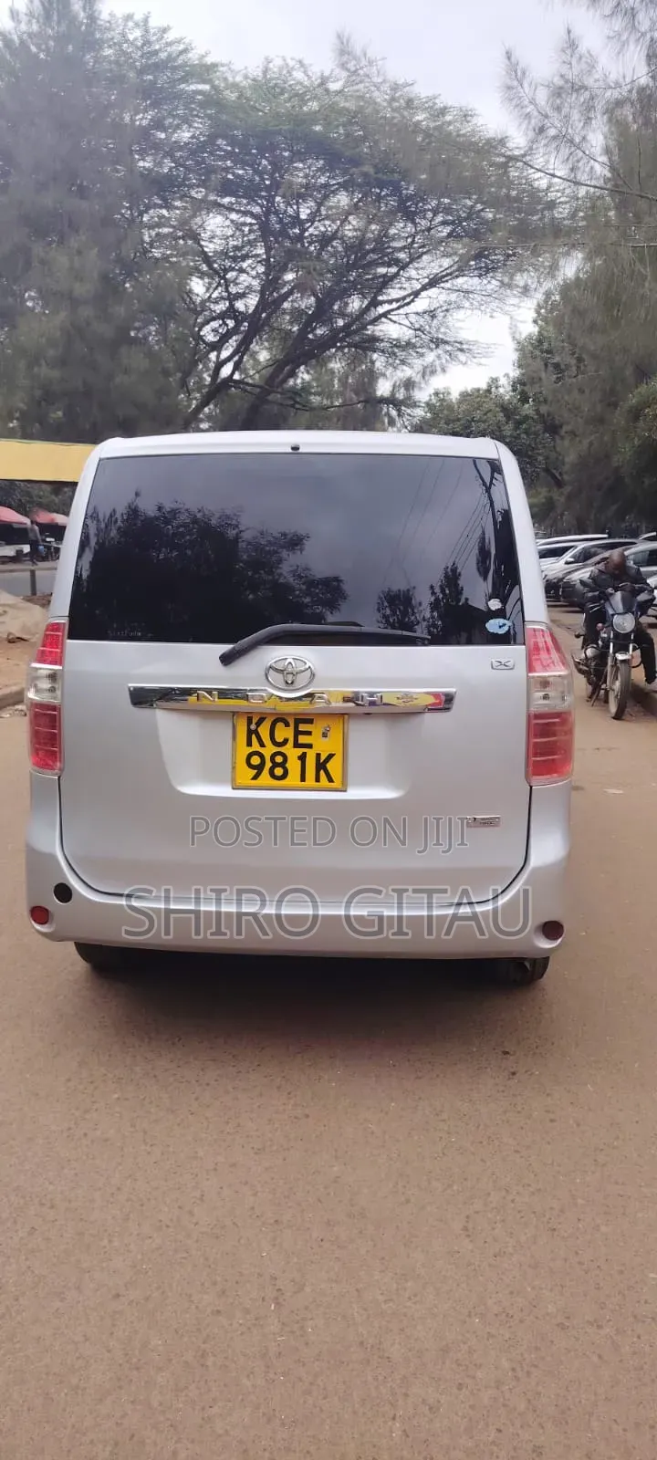 Toyota Noah 2008 Silver