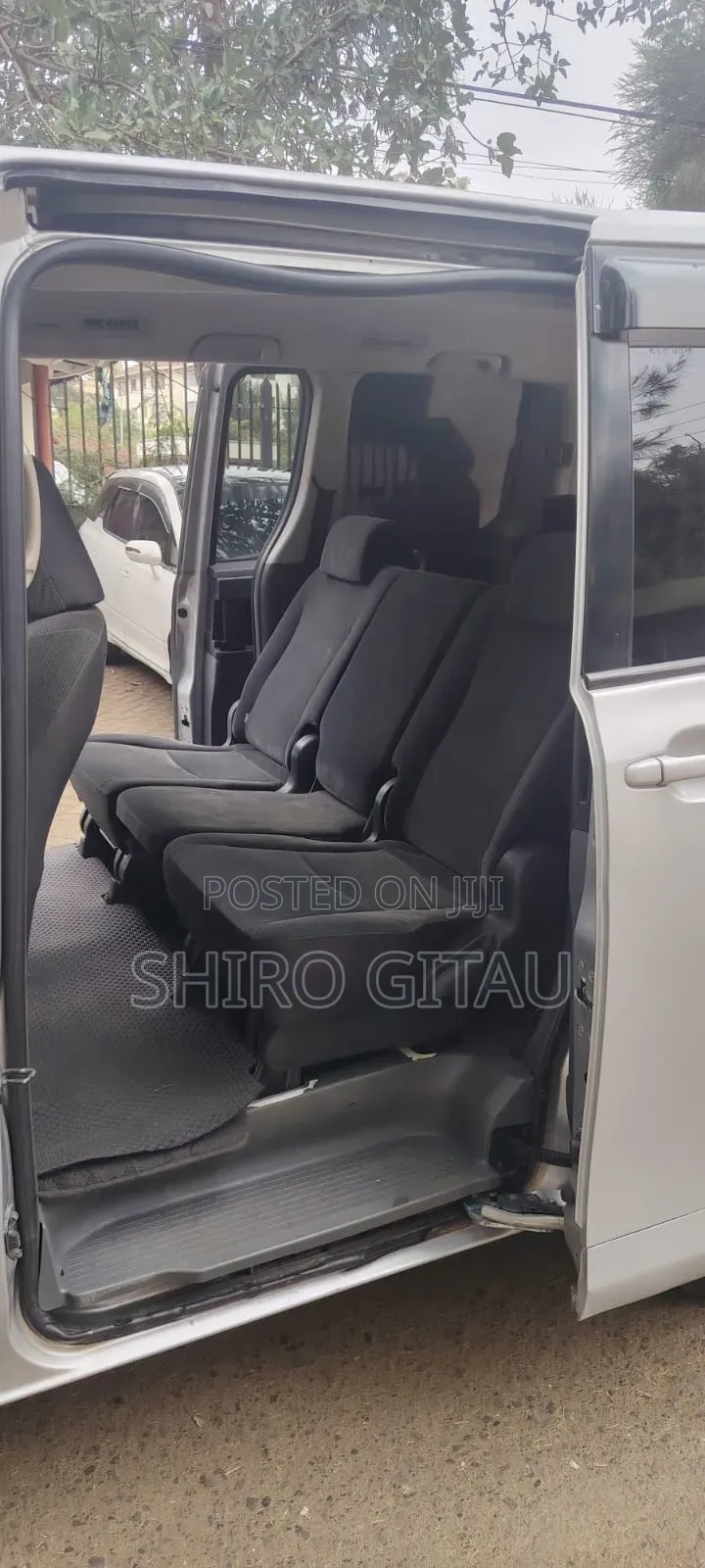 Toyota Noah 2008 Silver