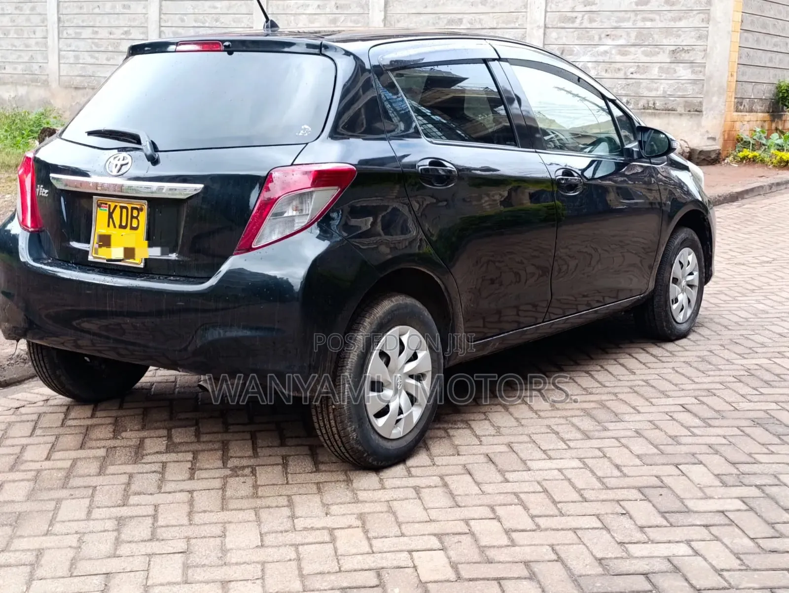 Toyota Vitz 2014 Black