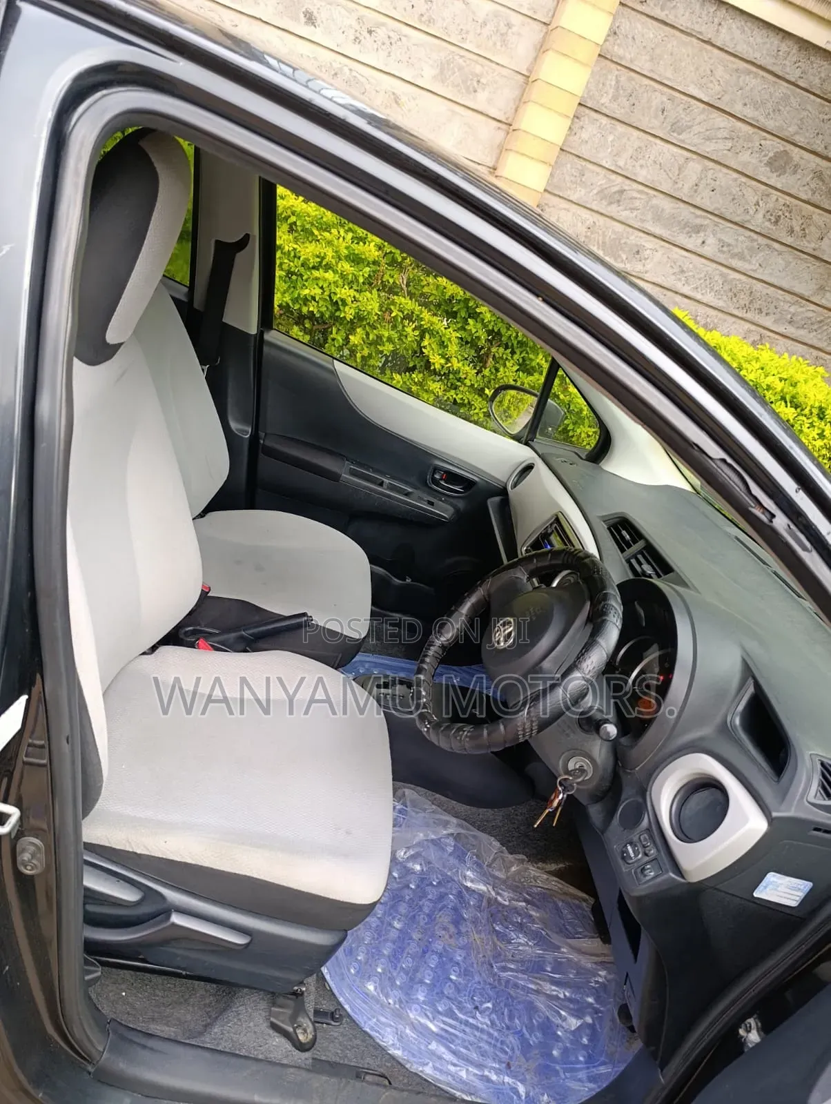 Toyota Vitz 2014 Black
