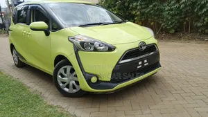 Toyota Sienta 2019 Yellow