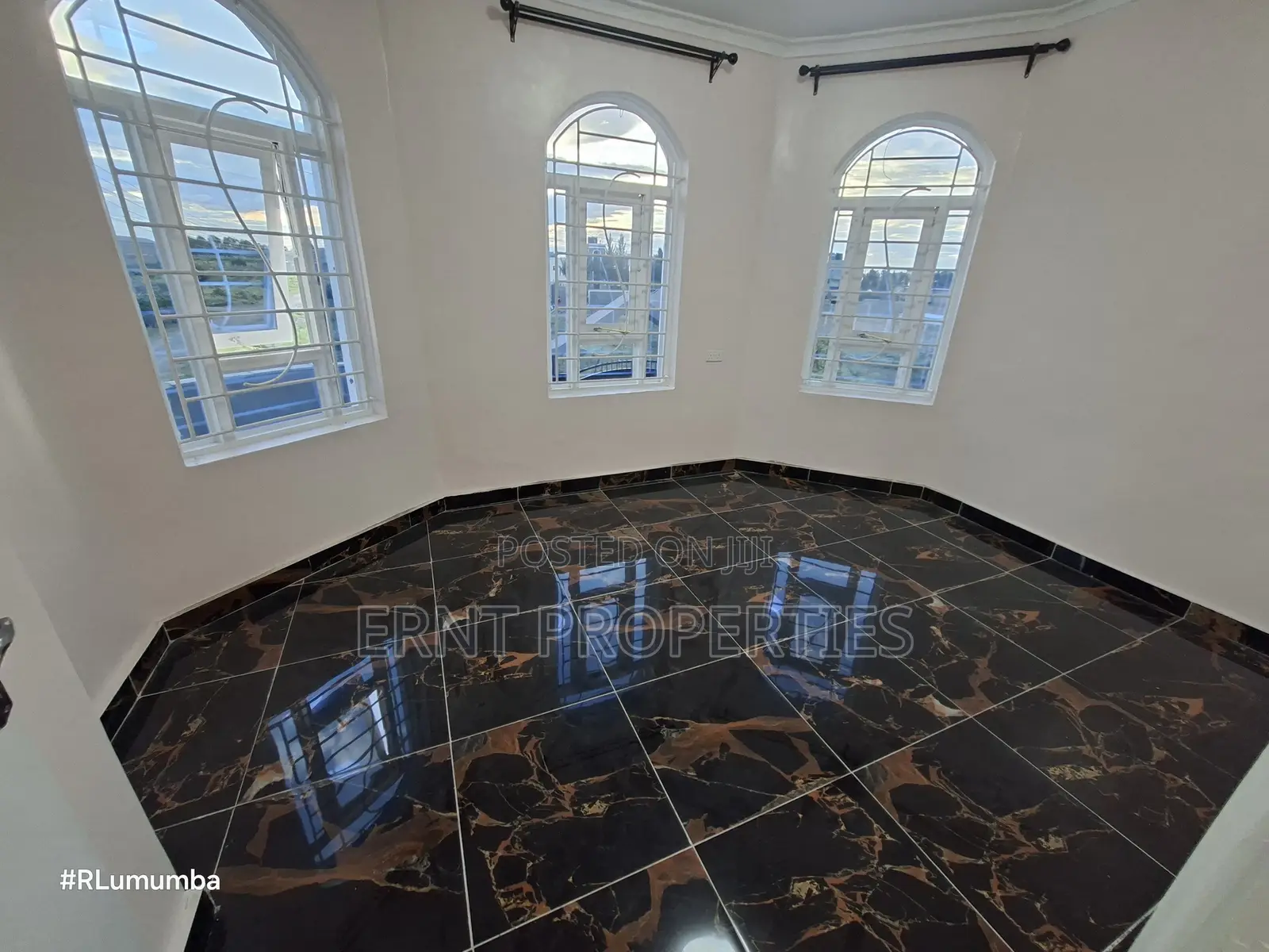 6bdrm Mansion in Syokimau for rent