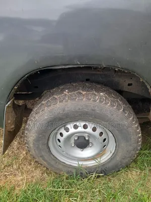 Toyota Hilux 2013 Gray