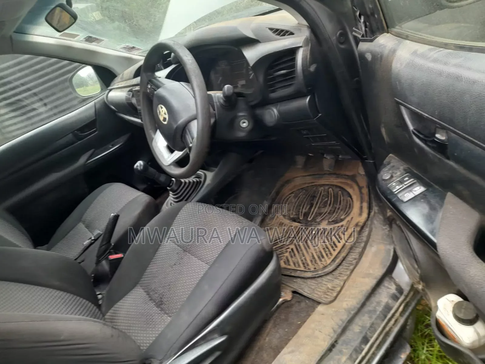 Toyota Hilux 2013 Gray