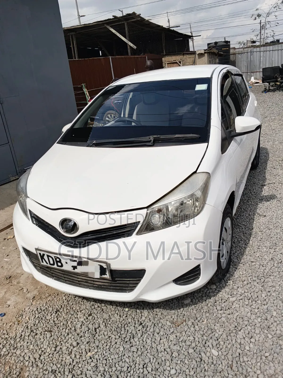 Toyota Vitz 2014 White