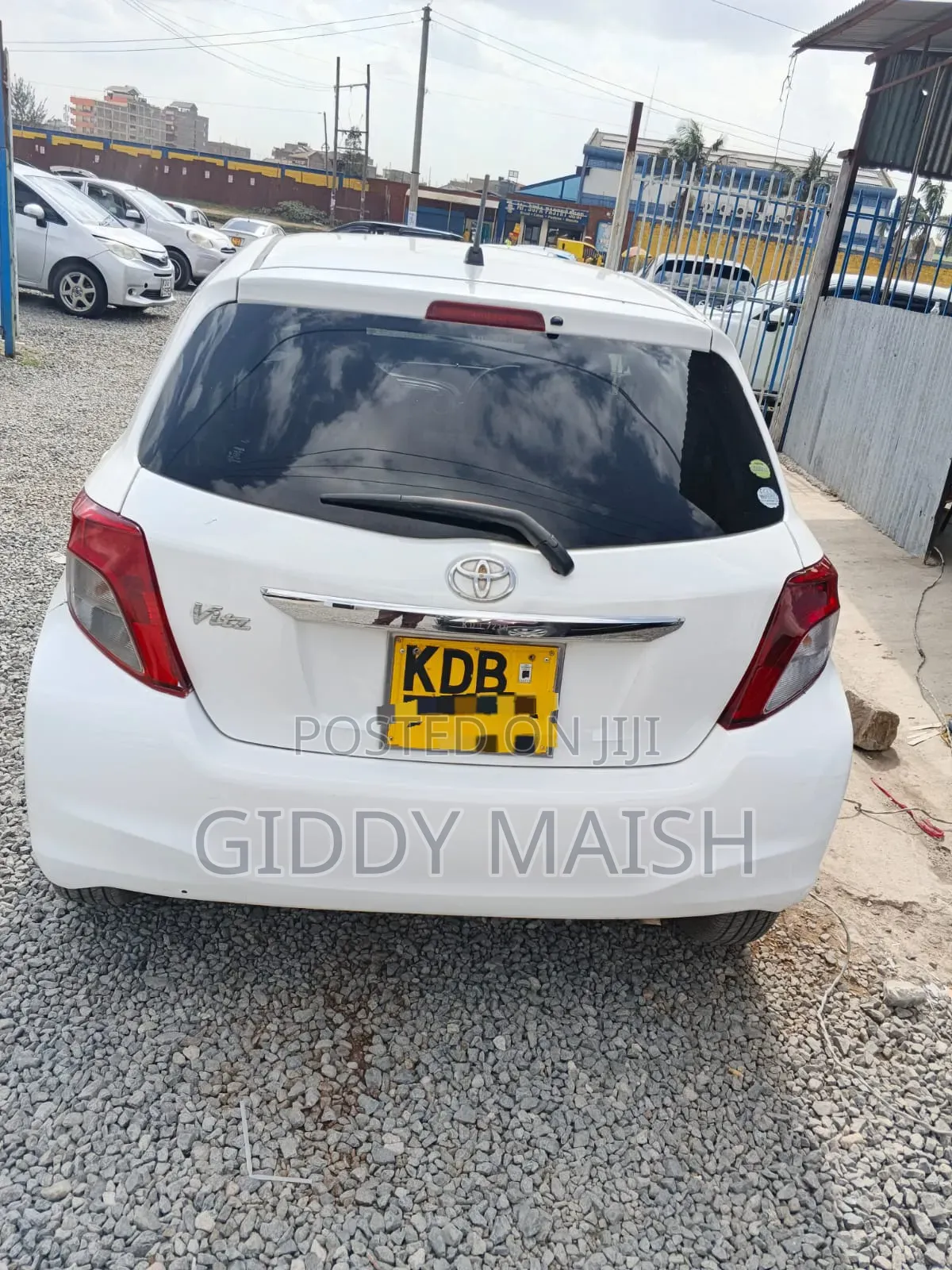 Toyota Vitz 2014 White