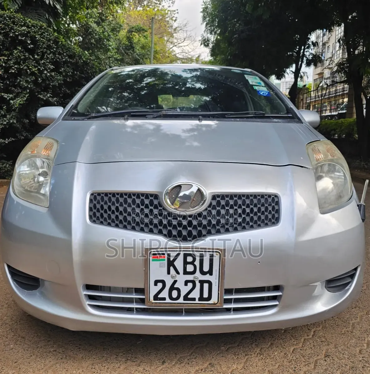Toyota Vitz 2006 Silver