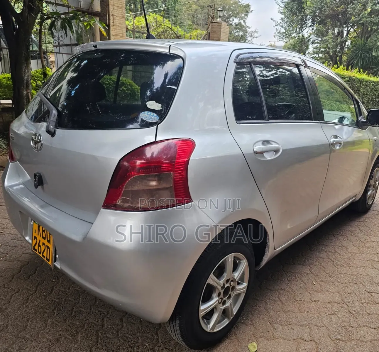 Toyota Vitz 2006 Silver