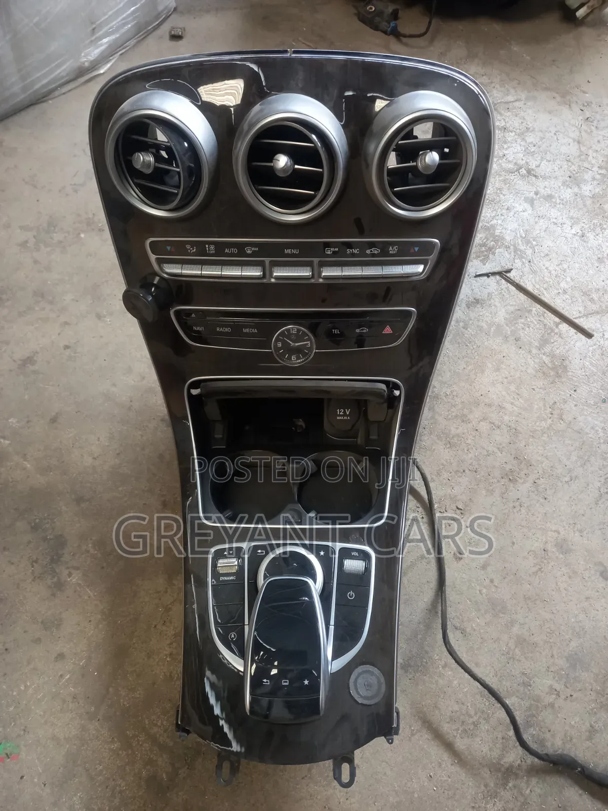 Mercedes Benz Console W205