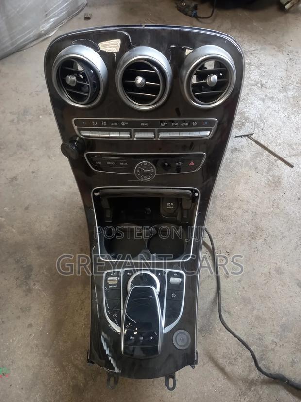 Mercedes Benz Console W205