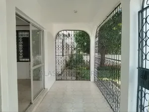 5bdrm Maisonette in Nyali Estate for rent