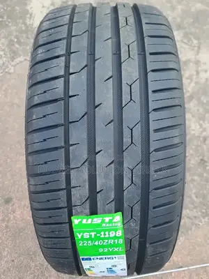 225/40 R18 Yusta Tyres 92y Yst-1198 Racing