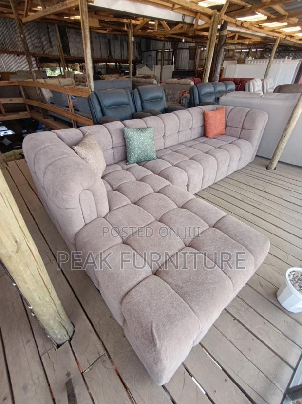 Monarch Corner Lounge