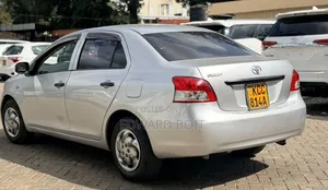 Toyota Belta 2008 Silver