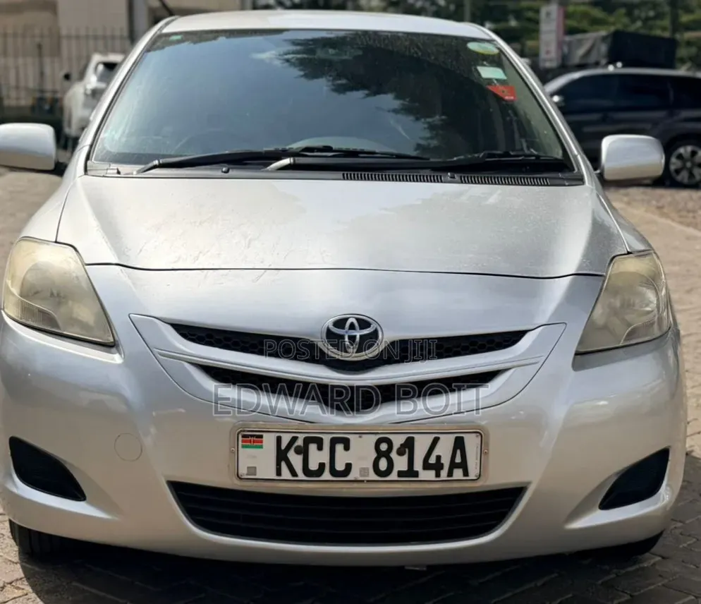 Toyota Belta 2008 Silver