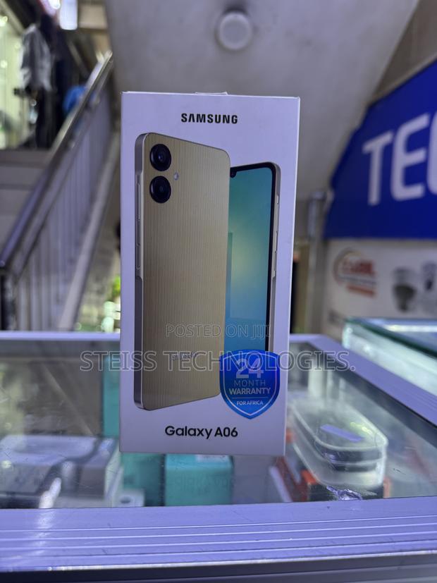 New Samsung Galaxy A06 64 GB Gold - thumbnail 3