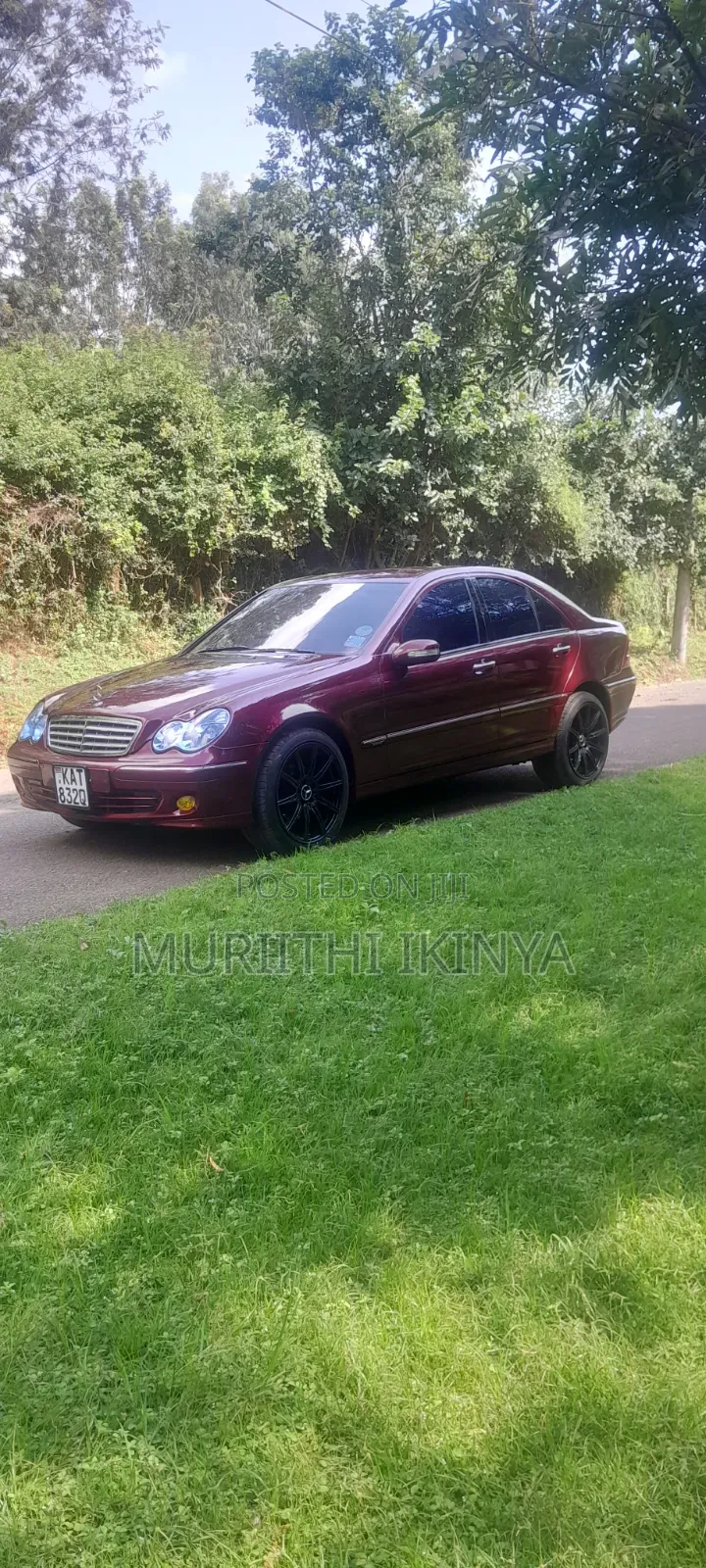 Mercedes-Benz E200 2004 Maroon