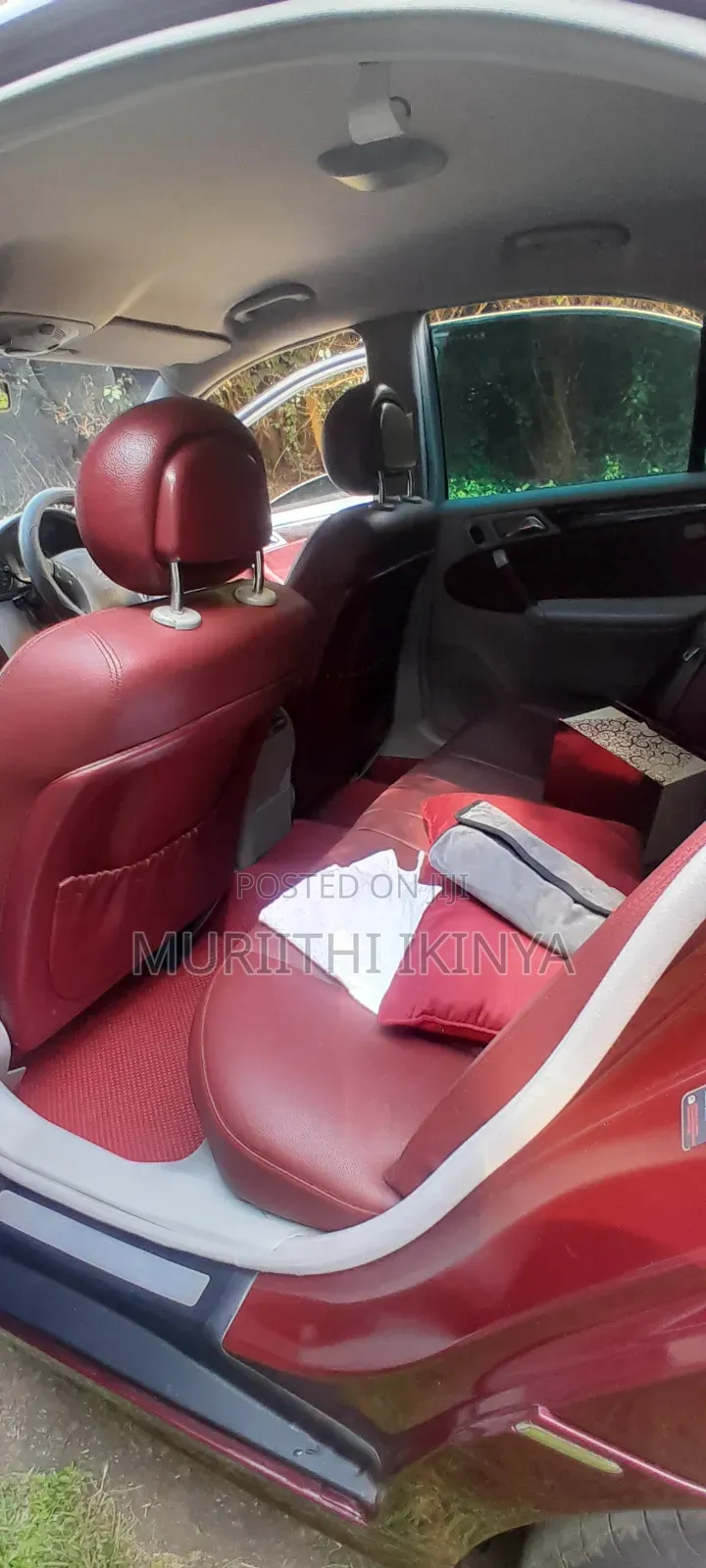 Mercedes-Benz E200 2004 Maroon