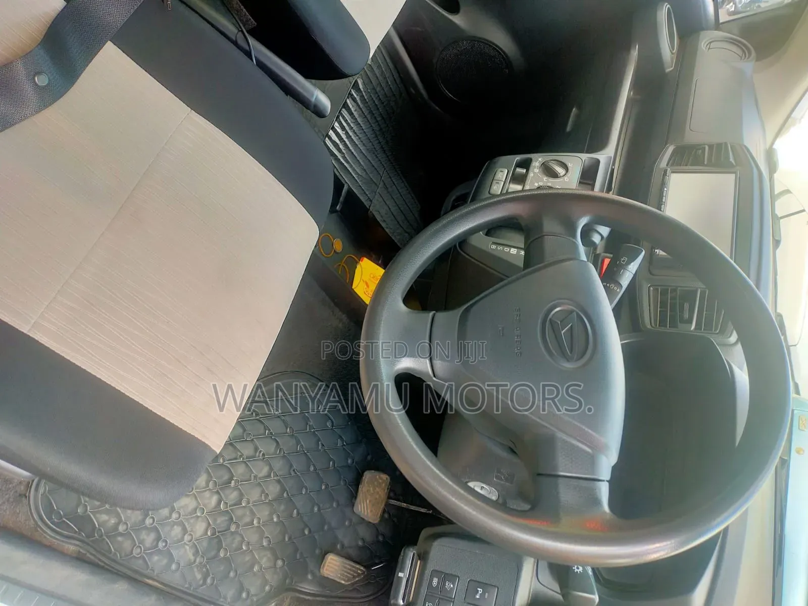 Daihatsu Mira 2019 White