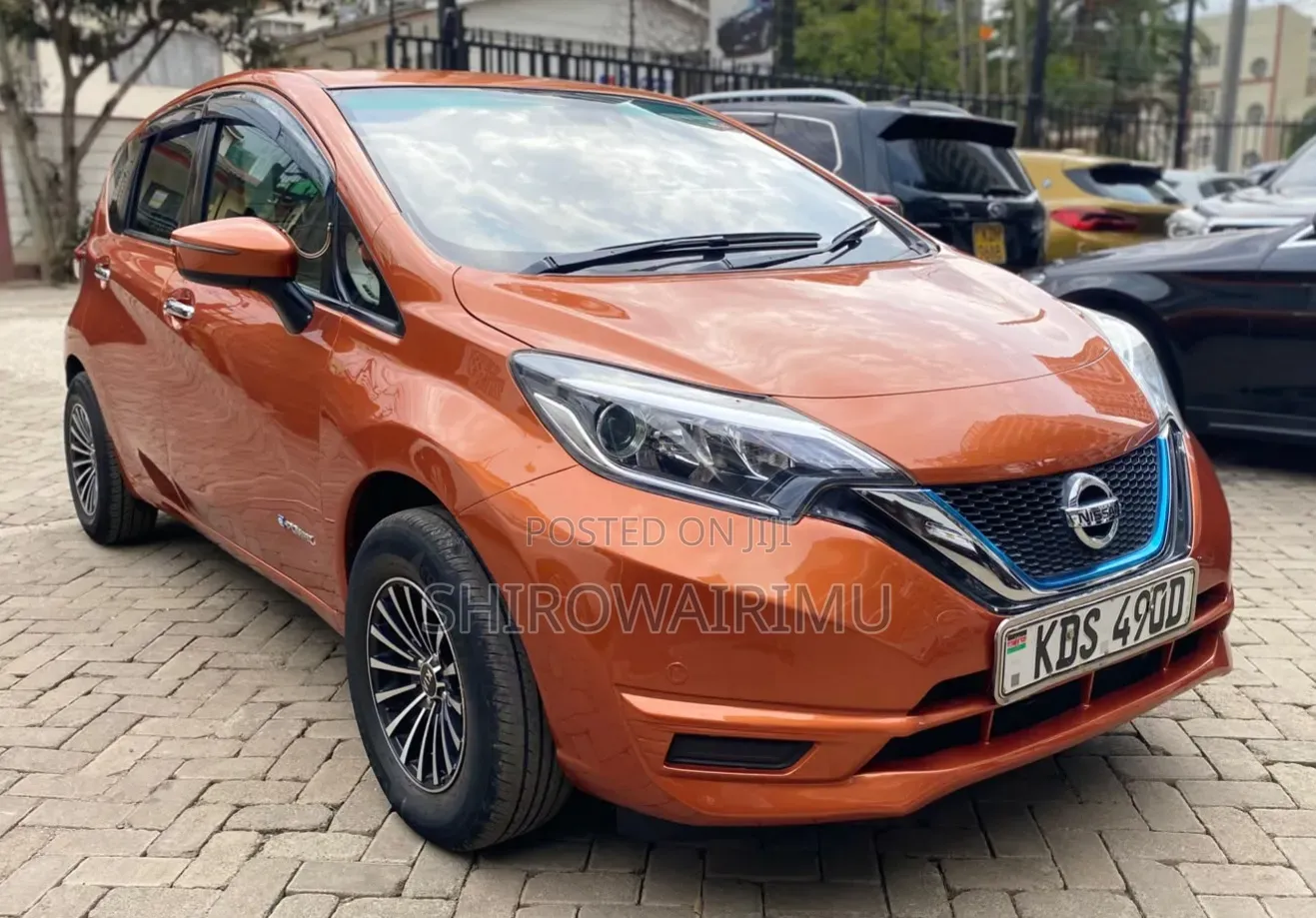 Nissan Note 2018 Orange