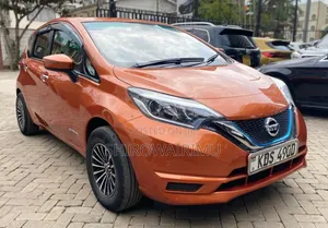 Nissan Note 2018 Orange