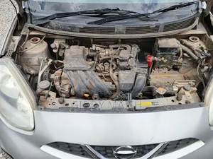 Nissan March 2016 Silver