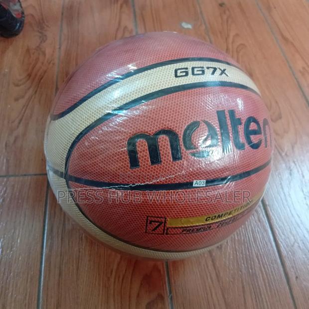 Molten Gg7x Official Competition Basketball (Size 7)