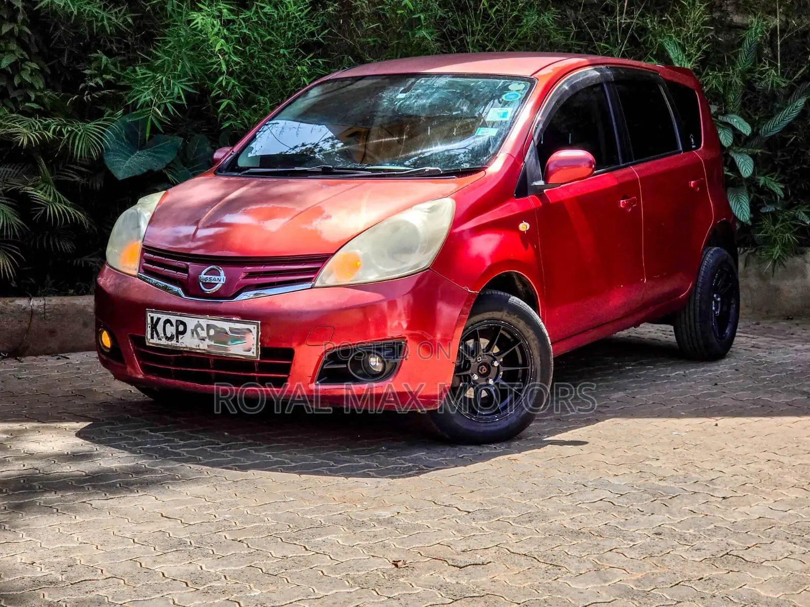 Nissan Note 1.4 2010 Red