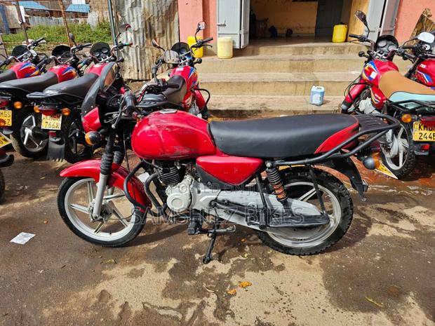 Bajaj Boxer 150 UG 2025 Red - thumbnail 2