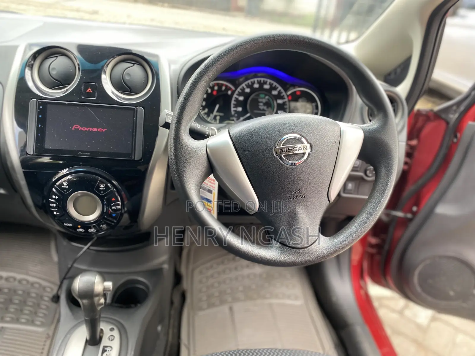 Nissan Note 2015 Red