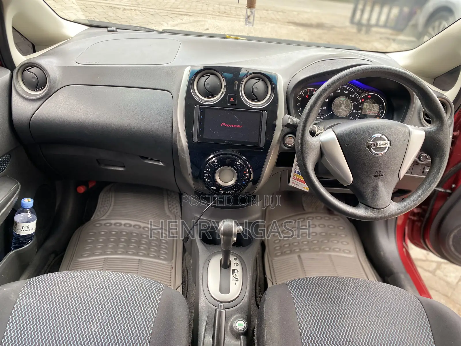 Nissan Note 2015 Red