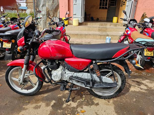 Bajaj Boxer 150 UG 2025 Red - thumbnail 5